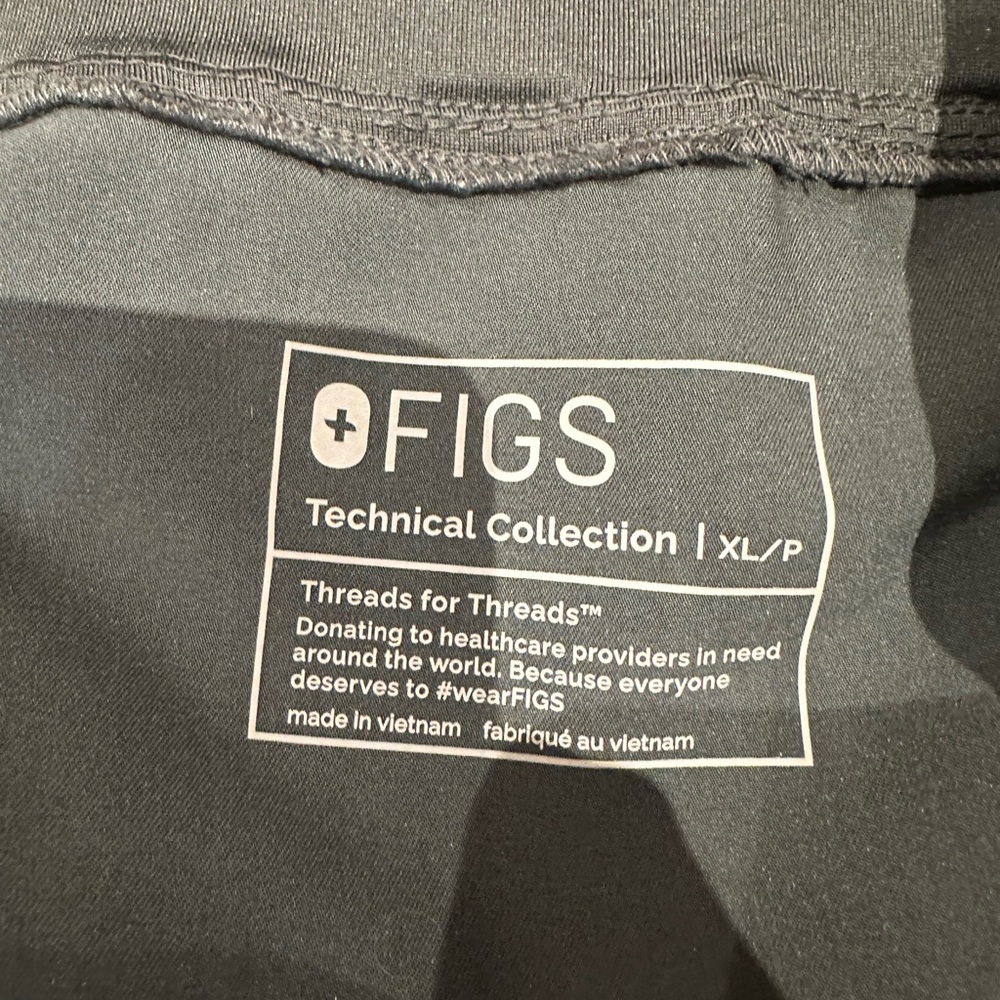 XL/P zamora figs joggers in bonsai